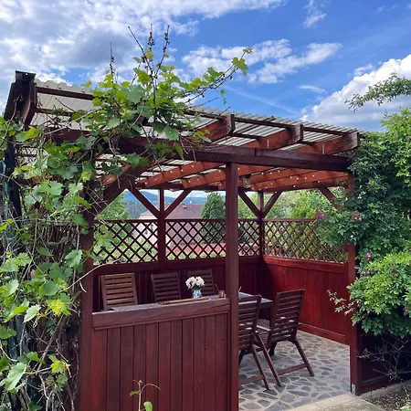 Dum U Trech Kocek-podkrovi Homestay Stasov